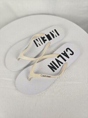 NWT Calvin Klein White Flip Flops with Cream Straps and Bold Logo Sz 10